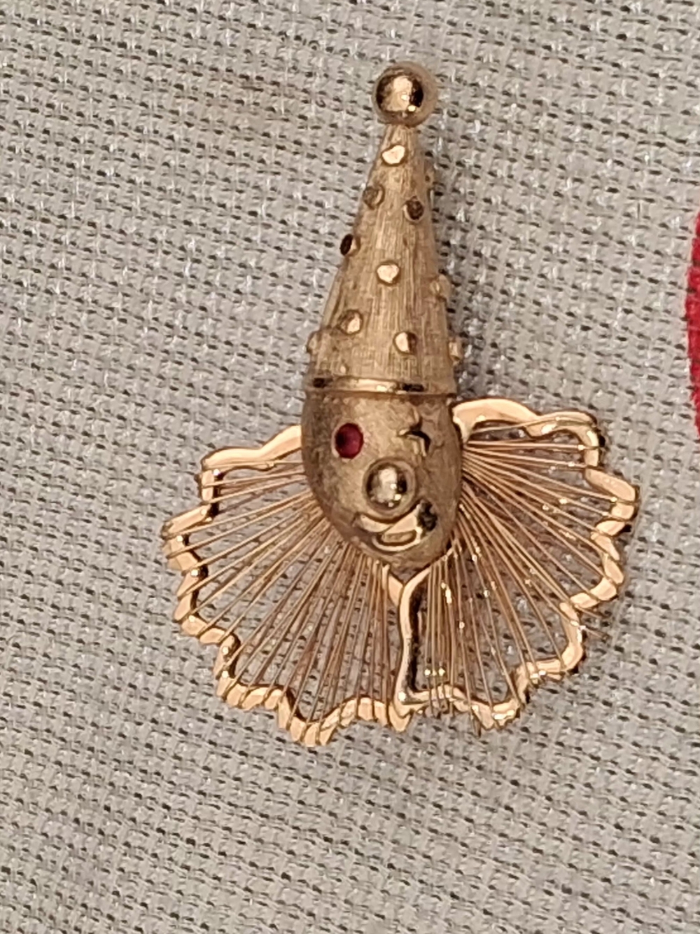 Brooch